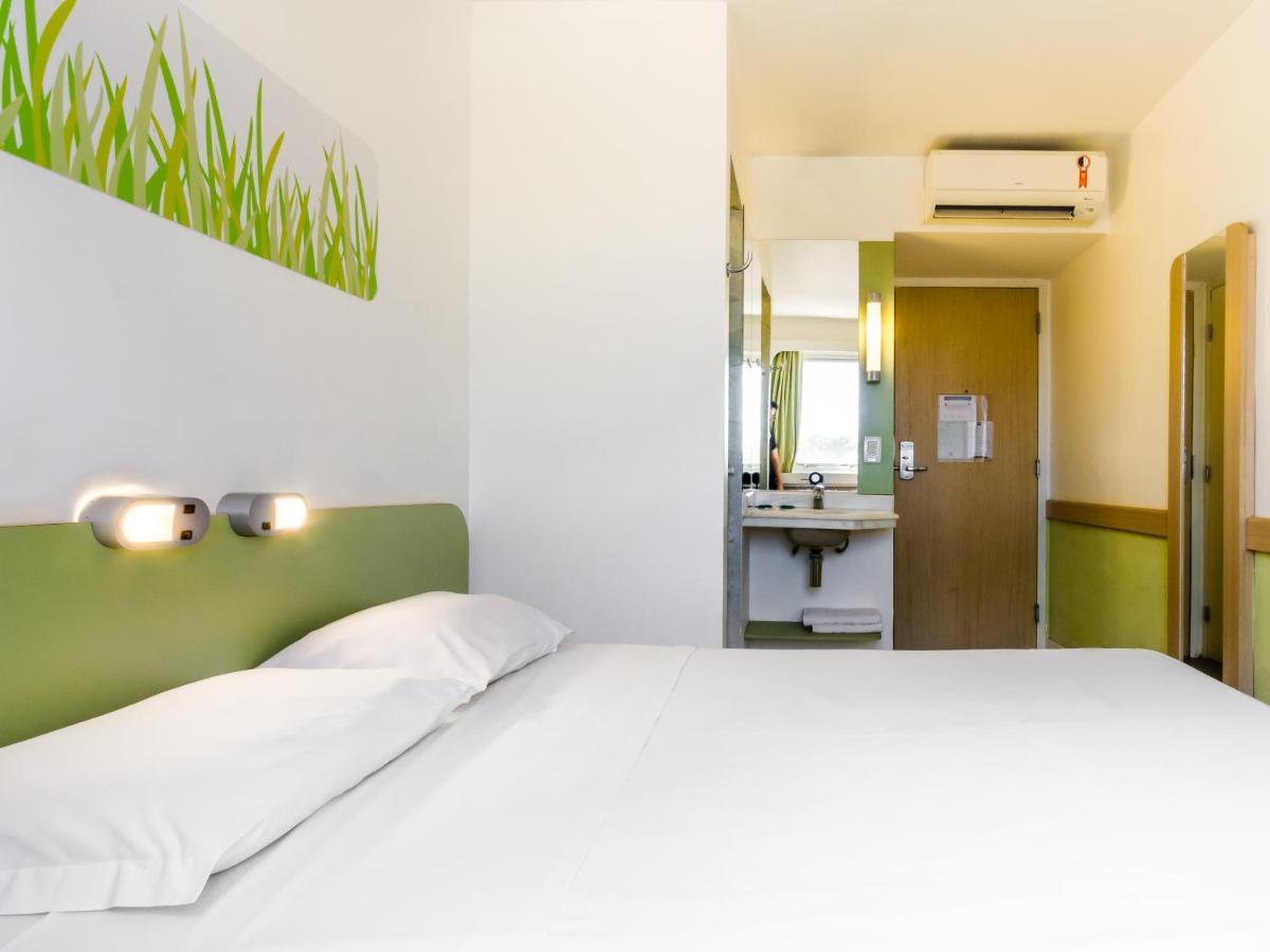Ibis Budget แซร์เตาซินโญ ภายนอก รูปภาพ